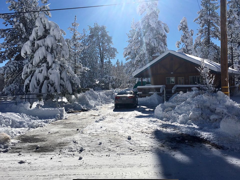 1st image of 154 W North Shore Dr