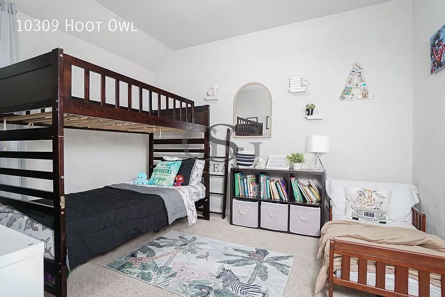 3 Bedrooms 2 Baths — Photo 4