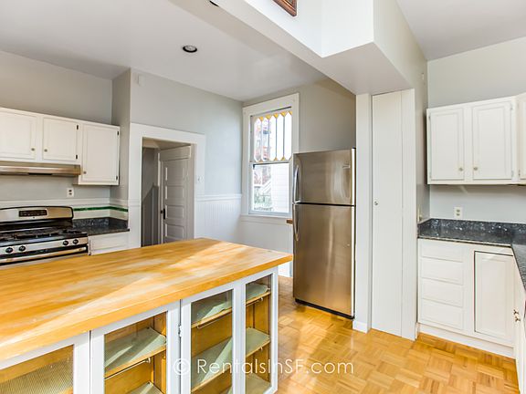 4th image of 2334 Jones St