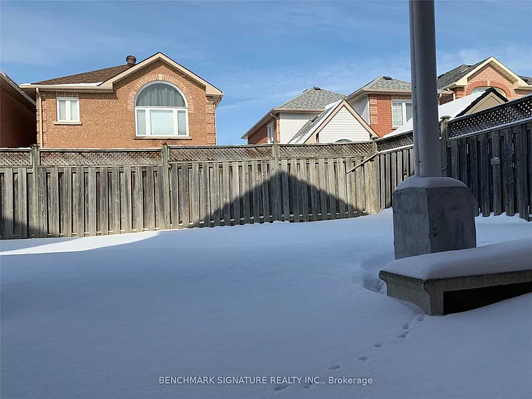 102 Greensboro Dr — Photo 16