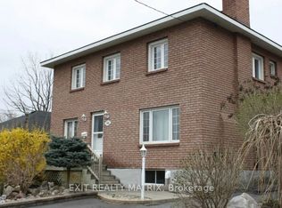 1384 Chatelain Ave UNIT 2, Ottawa, ON K1Z 8A8