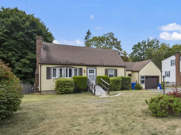 325 Sycamore St, Holbrook, MA 02343