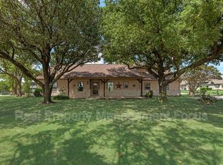 1255 Vineyard Rd, Gunter, TX 75058