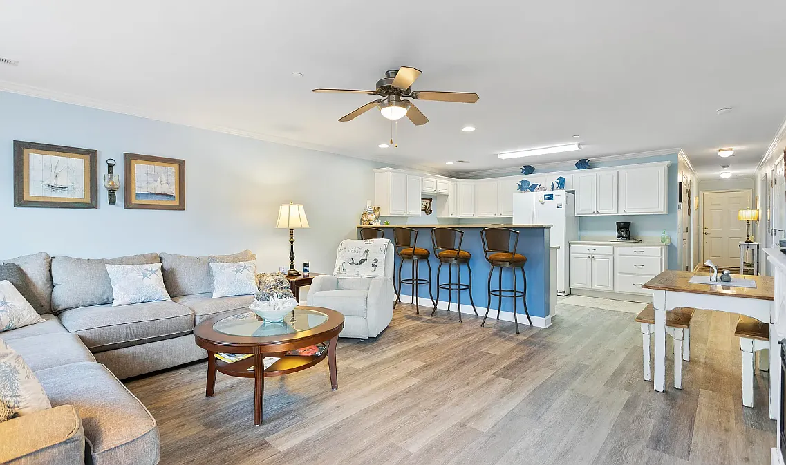 3 bed, 1368 sqft, $2,000 — Photo 4
