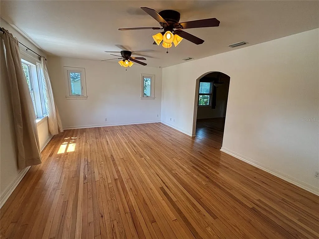 3 bed, 2.5 bath, 1638 sqft, $3,850 — Photo 4