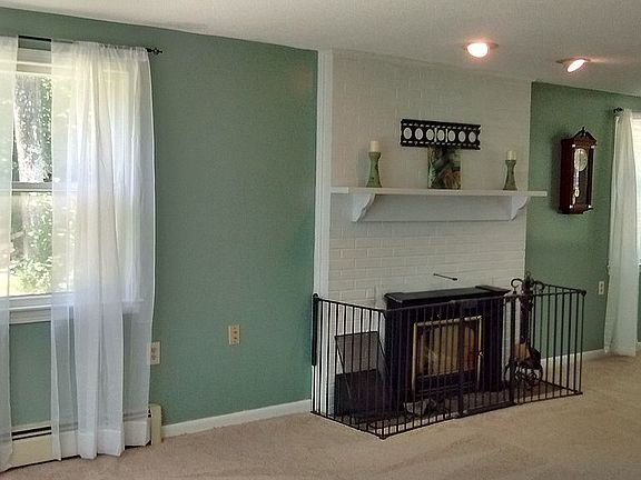 Front to back living room 