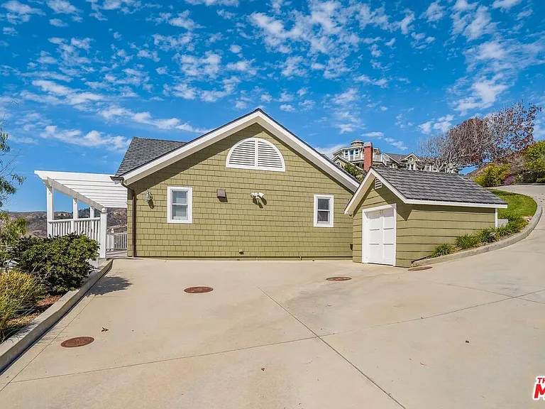 6277 Sea Star Dr — Photo 64