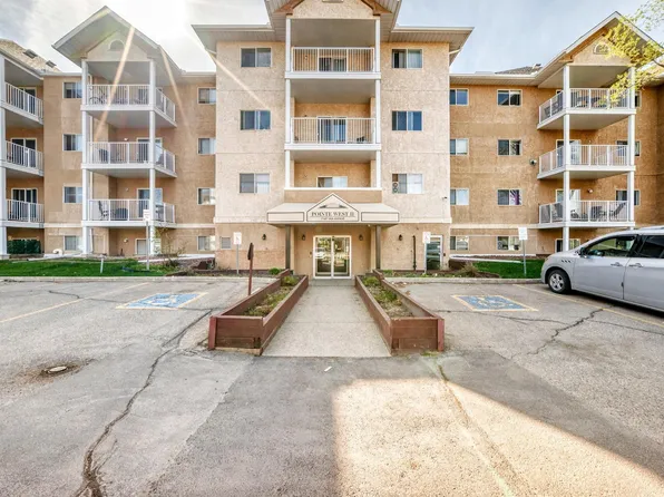 17467 98a Ave NW #403, Edmonton, AB T5T 6E9