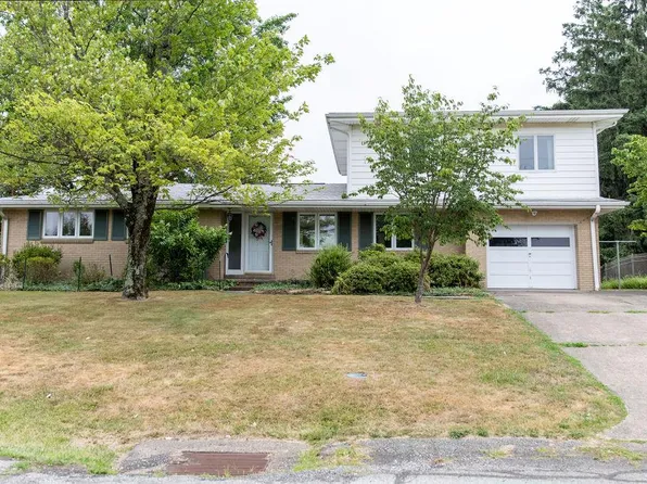 22 Willow Lane, Wheeling, WV 26003