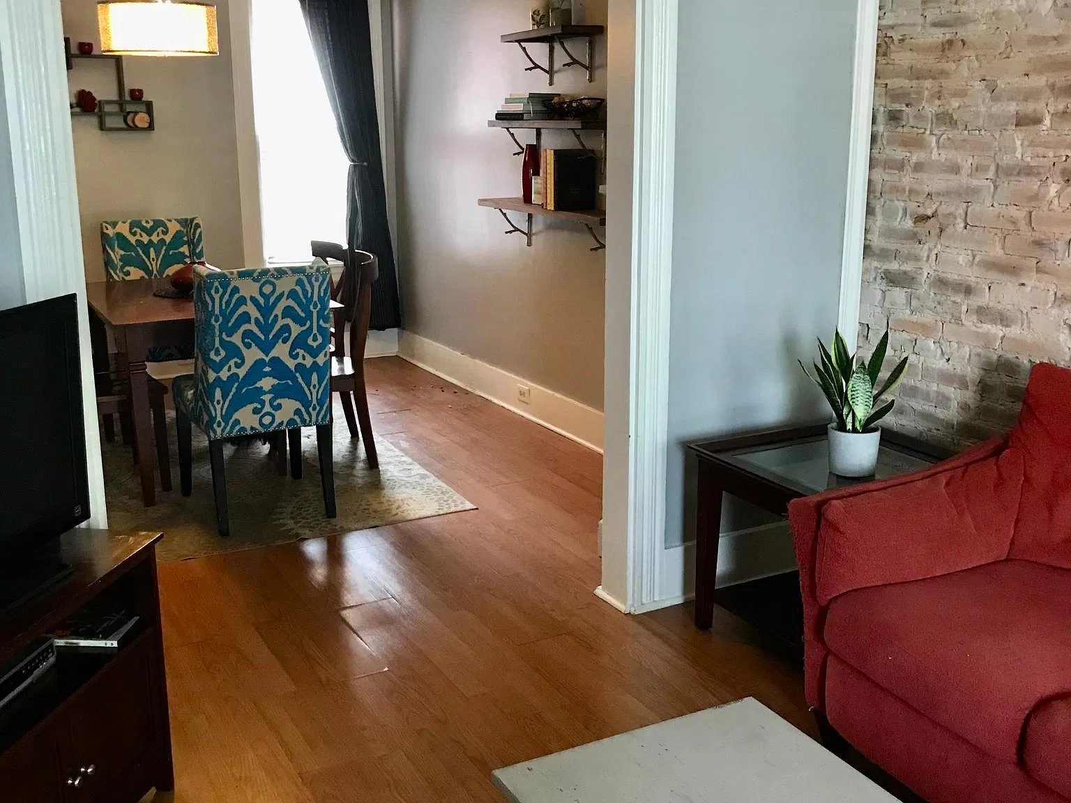 306 E New St — Photo 3