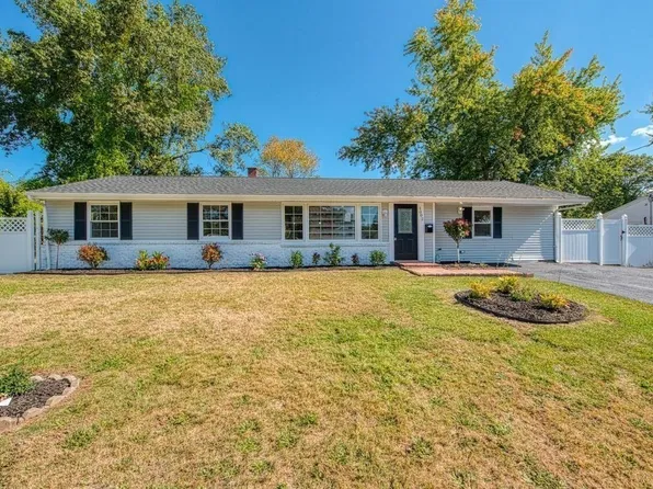 1002 Court St, Brockton, MA 02302