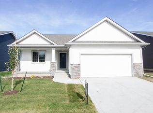 2936 SW Country Ln, Ankeny, IA 50023