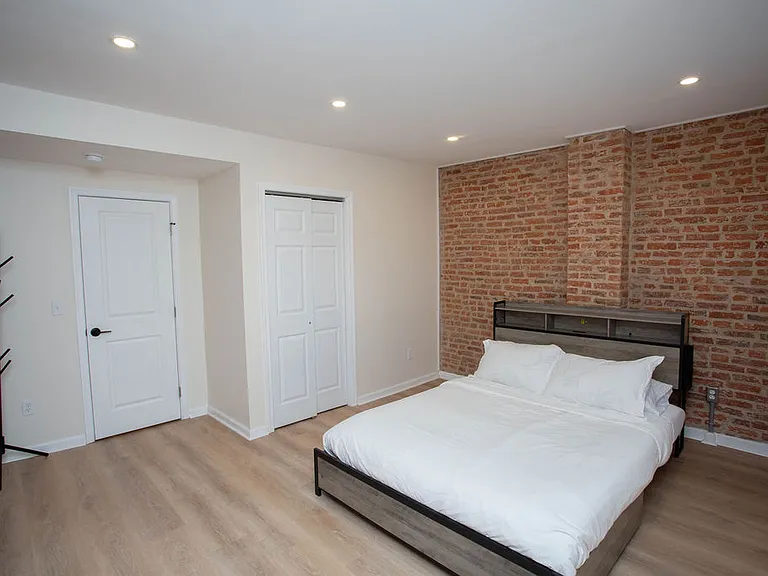 1907 N Hancock St — Photo 7