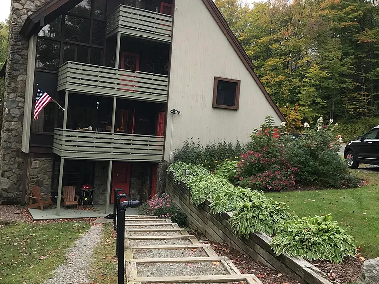 399 Village Rd #1G1 — Photo 33