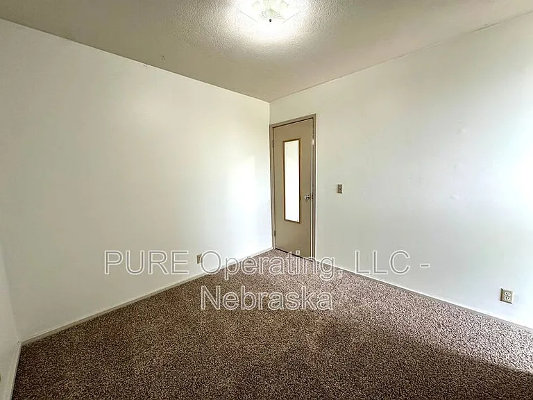 1631 N 109th Plz — Photo 50