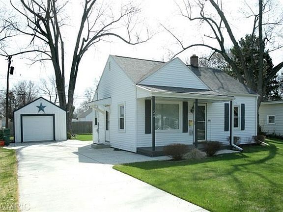 2nd image of 144 22nd St N