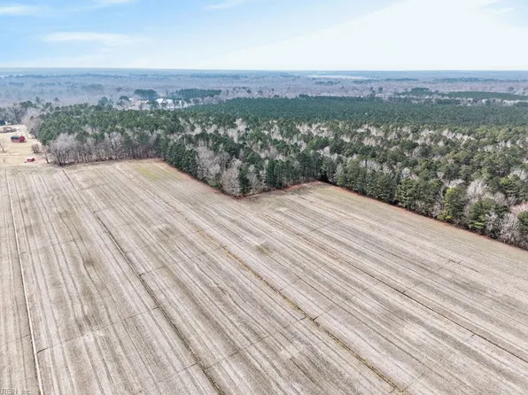 556B Gallbush Rd, Chesapeake, VA 23322