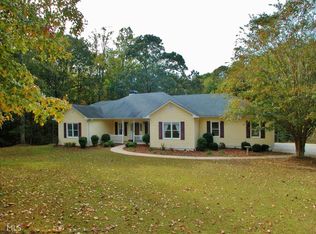 3378 Country Ln, Gainesville, GA 30506