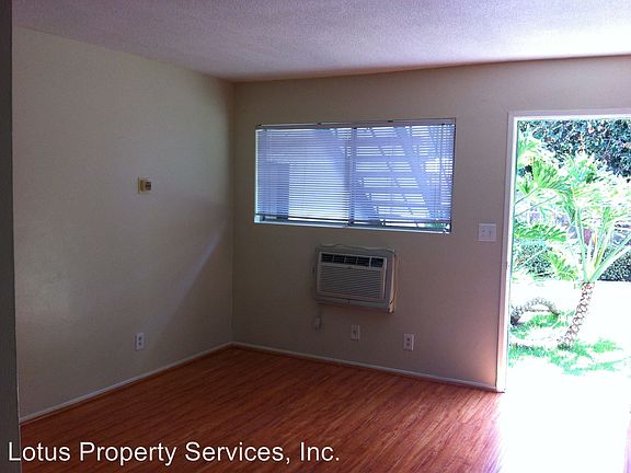 4th image of 300 N Holliston Ave APT 4