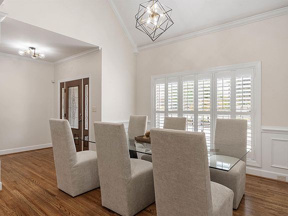 3rd image of 4949 Zoba Cir