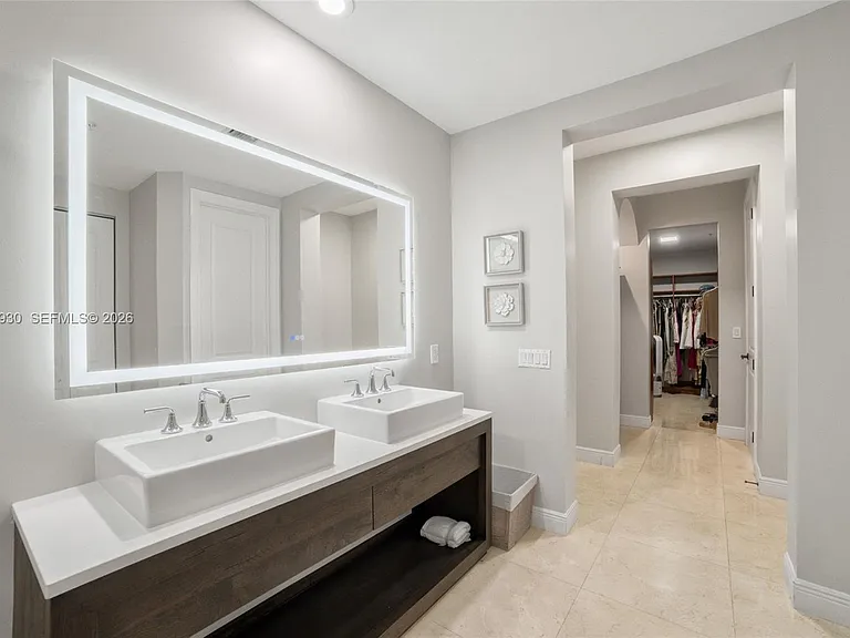 6226 Paradise Point Dr — Photo 39