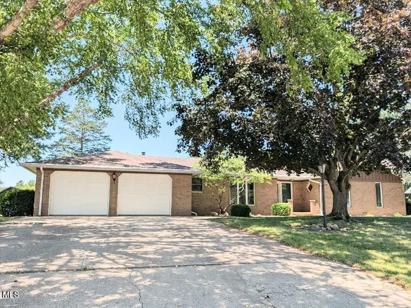 701 Hickory Ln, Delta, OH 43515