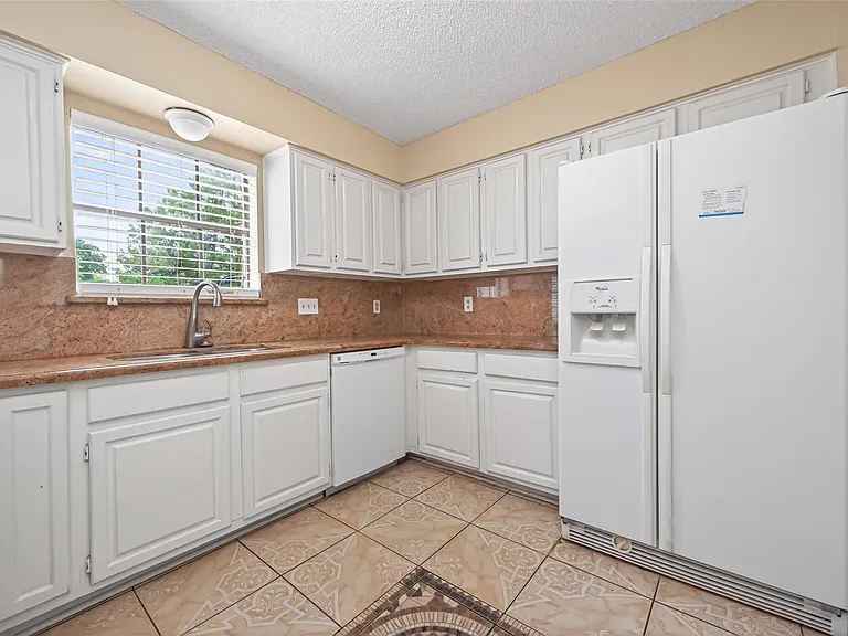 30207 E Geneva Dr — Photo 7