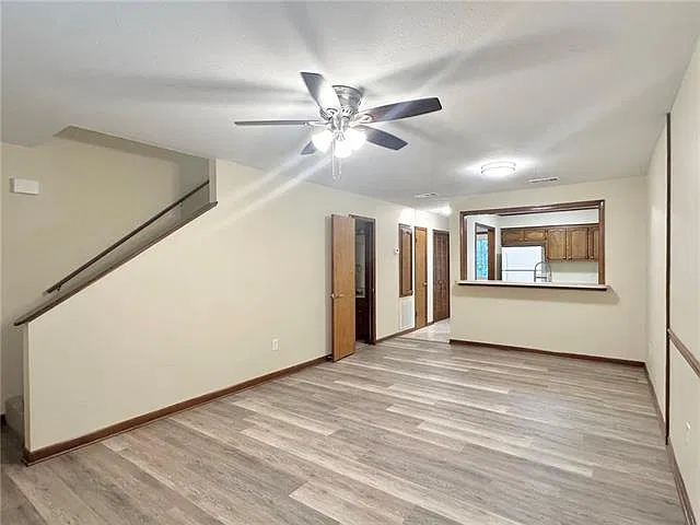 2 bed, 1.5 bath, 1118 sqft, $1,250 — Photo 3