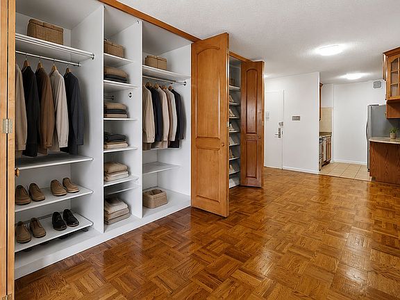 4th image of 300 E 40th St APT 29H