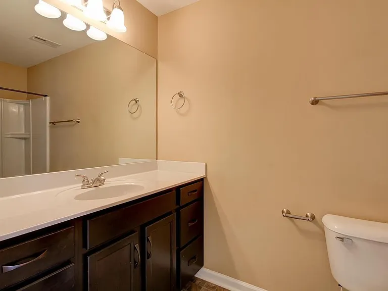 310 Sam Houston Cir — Photo 6