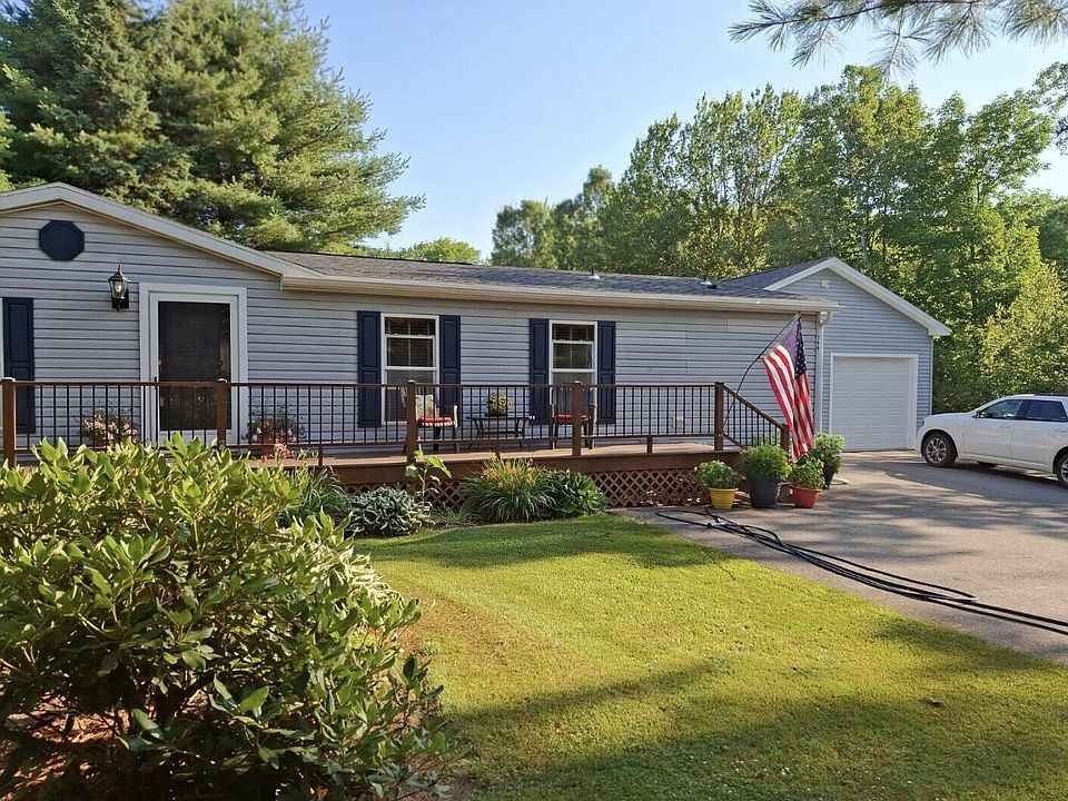 1st image of 399 Stetson Road W