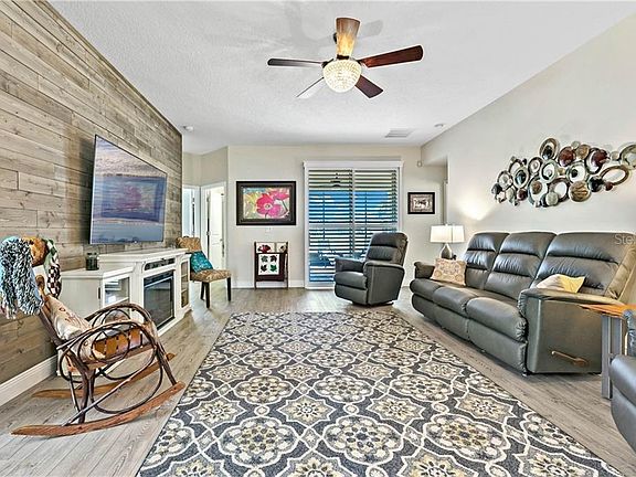 4th image of 3809 Quaint Ln