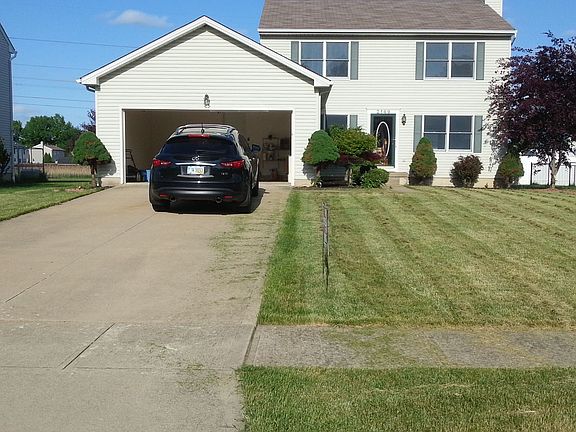 2nd image of 2149 Reserve Cir