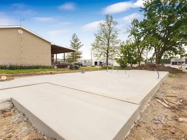 812 N Ault St, Moberly, MO 65270