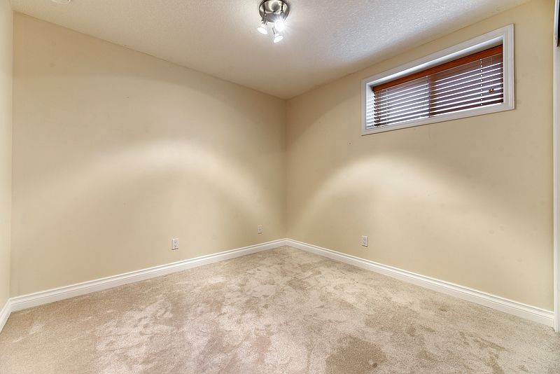 Calgary Townhouse for rent - 3 Bedrooms — photo 20