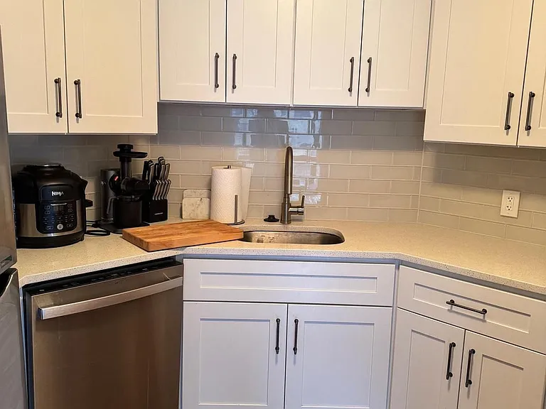2020 Walnut St #15K — Photo 9