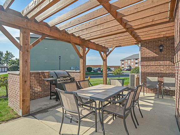 3rd image of 1850 Towne Park Dr #1868-4B