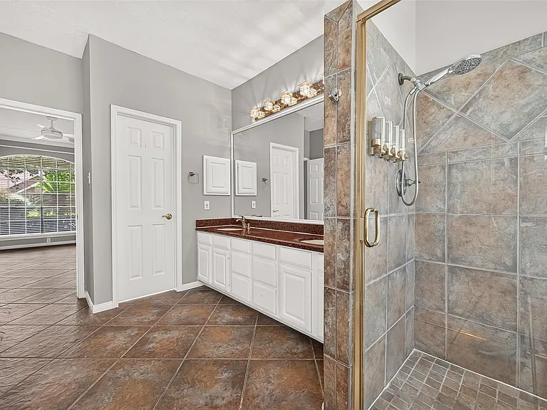 2106 Avenida La Quinta St — Photo 23