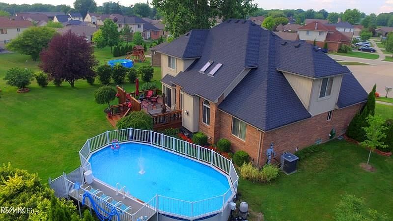 2nd image of 42503 N Pointe Ct