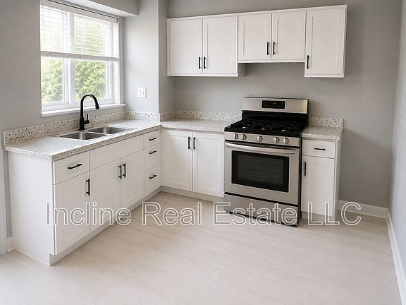 2nd image of 376 Ohio Ave