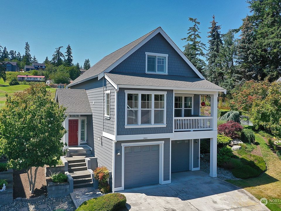 Welcome to 1401 Ocean Aire Court. Stop by on Saturday (3rd) between 12-3 pm for our Open House. 2 car garage with covered view balcony off your main living area. Exterior painted in 2020.>