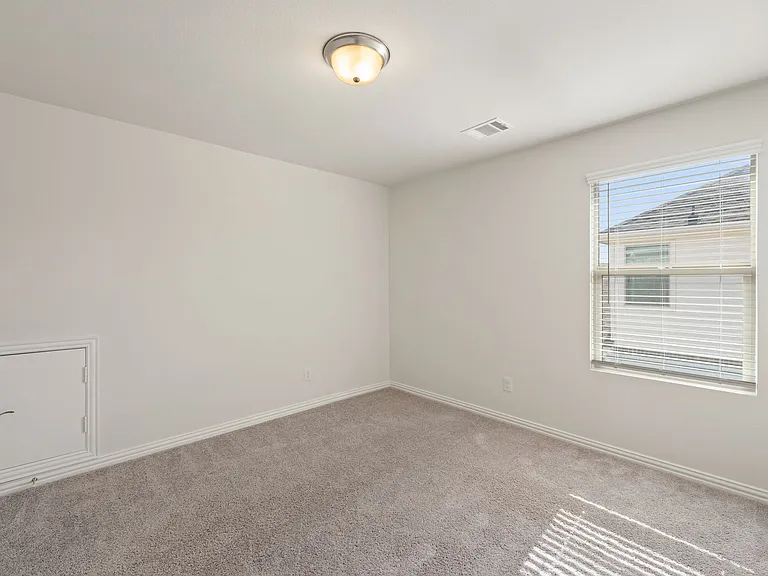 148 Lisa Ln — Photo 23