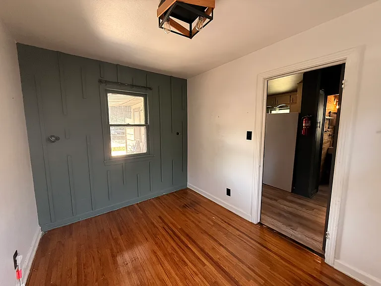 235 S Vine St — Photo 18