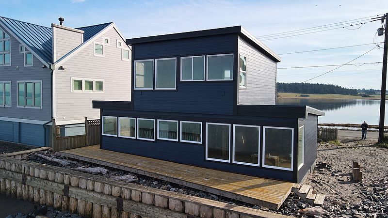 2nd image of 2511 West Beach Road