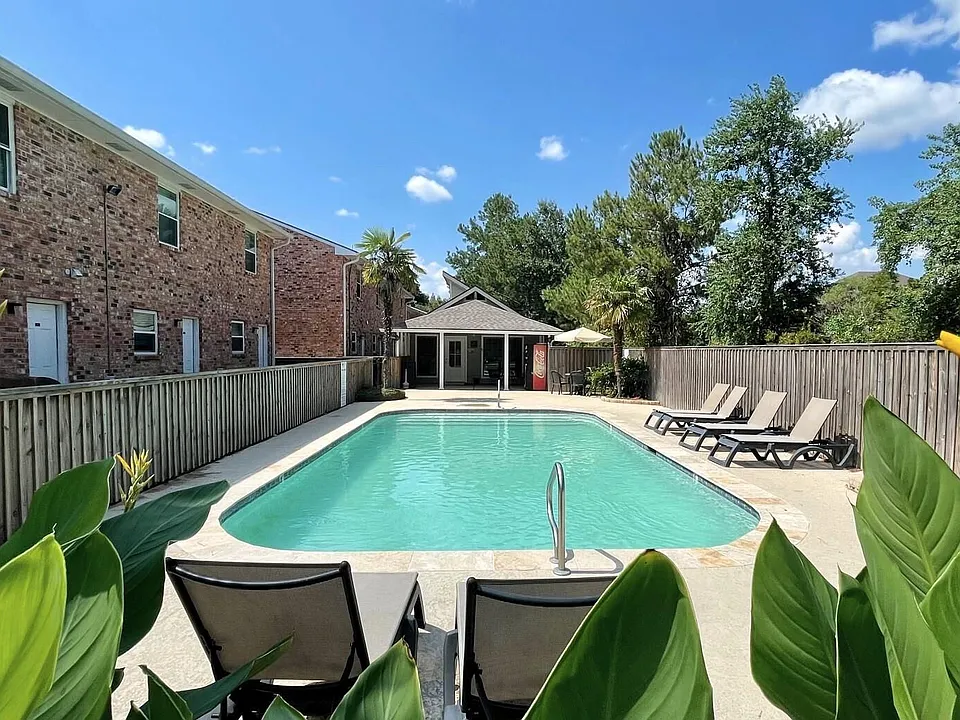 Creekwood Townhomes