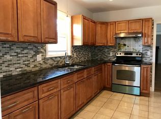 2 Buckingham Rd, Quincy, MA 02170