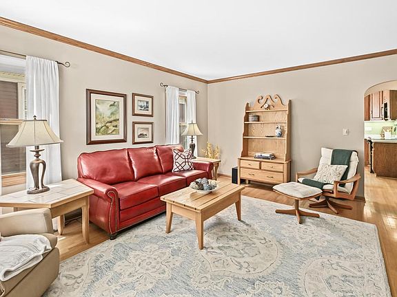 3rd image of 1161 Elm Lawn STREET