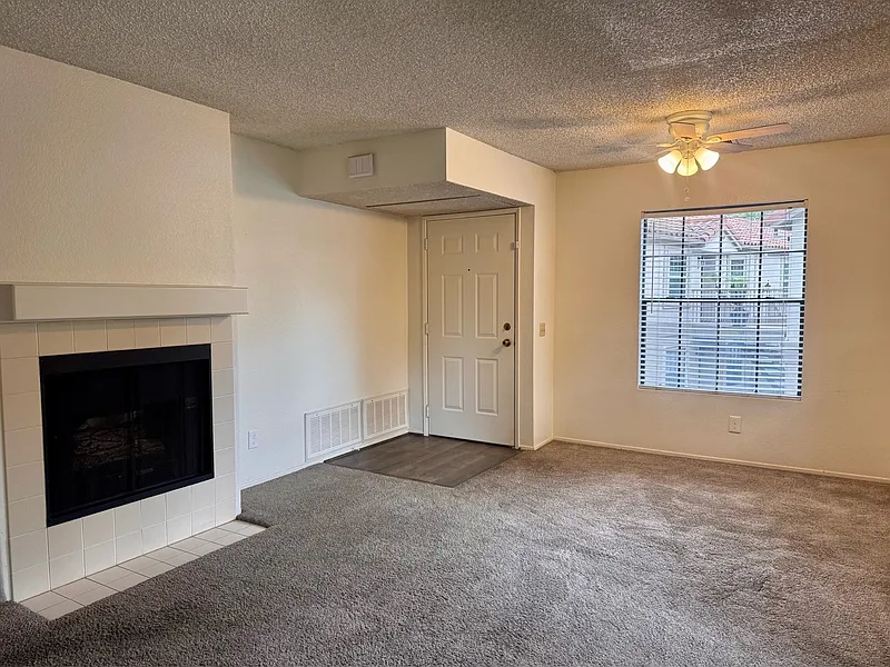 2 bed, 2.0 bath, 881 sqft, $2,750 — Photo 3