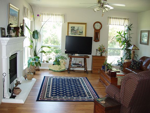 Bright den--laminate floor