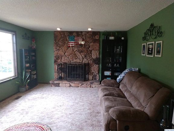 2nd image of 1412 S Buchanan Pl